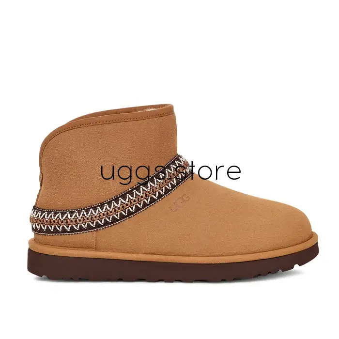 Classic Mini Crescent Chestnut - uggs.store