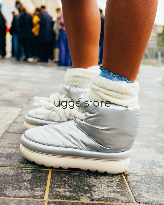 Classic Maxi Short Metallic Silver - uggs.store